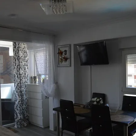 Inlesa 5a With Pool Апартаменты *